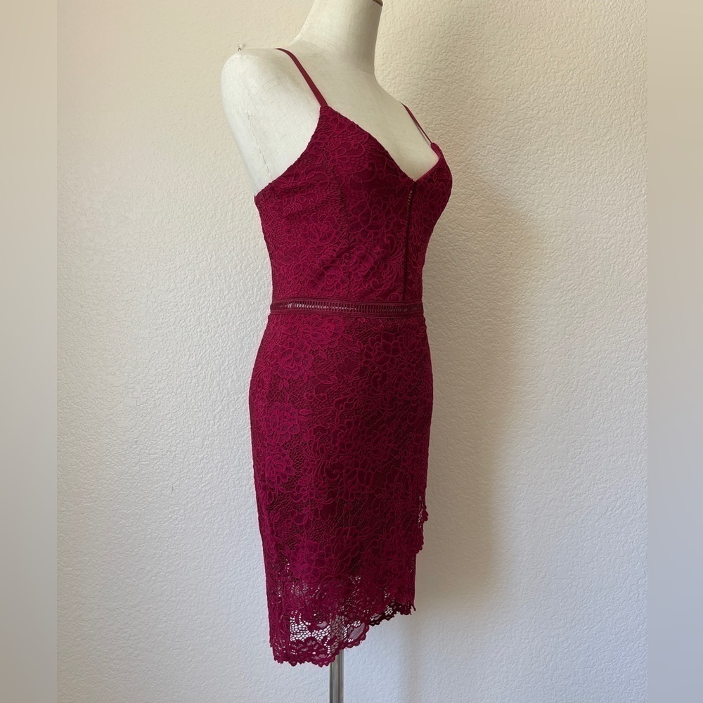 2/$20 • BIN#25 - Miao Miao Burgundy Lace Bodycon Mini Dress